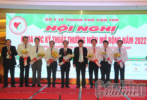 200 thầy thuốc trao đổi, chia sẻ kinh nghiệm điều trị bệnh lý tim mạch