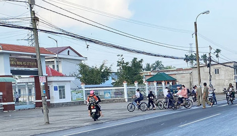 Ðề nghị sớm lắp đặt đèn tín hiệu giao thông