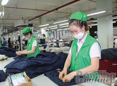 Khắc phục khó khăn, duy trì đà tăng trưởng