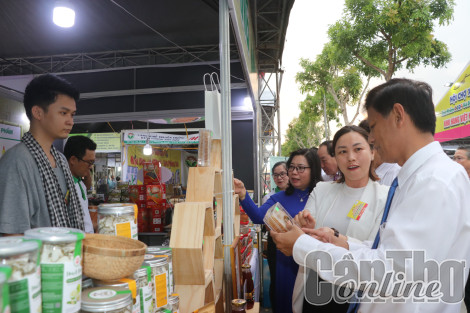 Sóc Trăng: 424 gian hàng tham gia Hội chợ Xúc tiến đầu tư