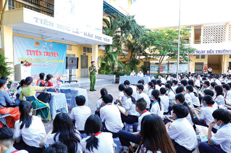 Phụ nữ chung tay giữ gìn an ninh trật tự