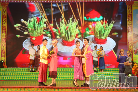 Khai mạc liên hoan văn nghệ quần chúng các tỉnh, thành phố tại Sóc Trăng