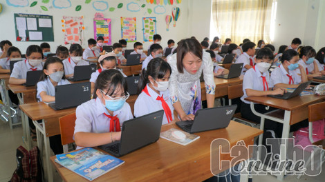 Đẩy mạnh ứng dụng công nghệ thông tin vào công tác quản lý, dạy và học