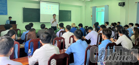 Nhiều hoạt động tuyên truyền kiến thức pháp luật, giáo dục sức khỏe cho sinh viên