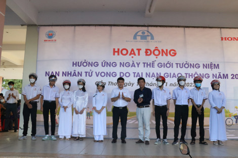 Nhiều hoạt động hưởng ứng Ngày thế giới tưởng niệm nạn nhân tử vong do tai nạn giao thông
