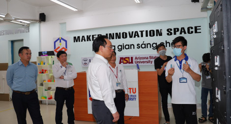Đoàn công tác của Bộ Giáo dục và Đào tạo thăm và làm việc với Trường Đại học Cần Thơ