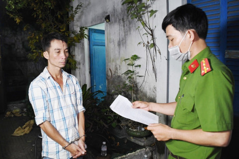 Trà Vinh: Bắt giữ đối tượng tàng trữ ma túy và vũ khí quân dụng