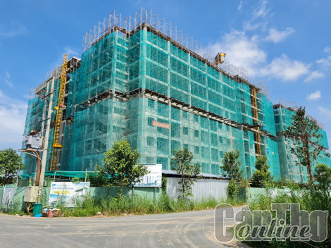 Nhà ở chung cư “nóng”, đất nền “lạnh”