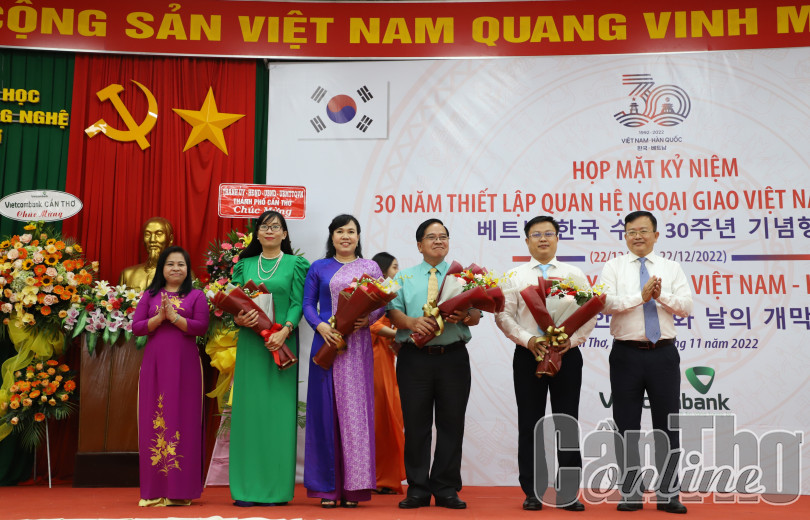 Họp mặt kỷ niệm 30 năm thiết lập quan hệ ngoại giao giữa Việt Nam và Hàn Quốc