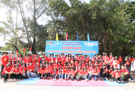 Xuất quân hành trình “Tuổi trẻ Cụm sông Hậu vì biển đảo 
quê hương”