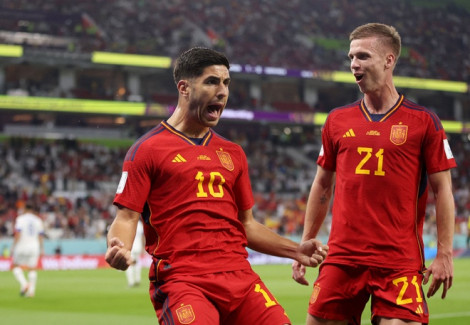 “Bò tót” vùi dập Costa Rica 7 bàn không gỡ