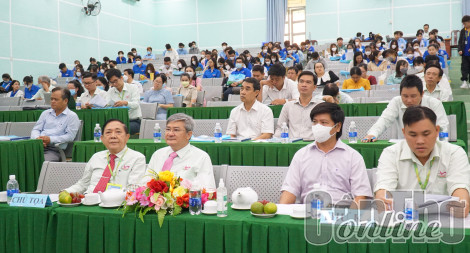 Hội thảo về phát triển giáo dục và đào tạo đáp ứng nguồn nhân lực chất lượng cao