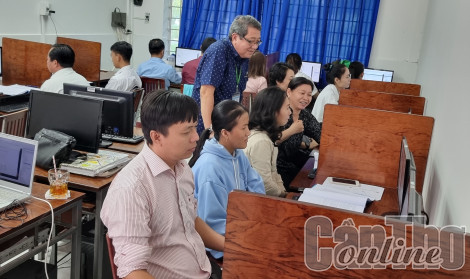 Tập huấn ứng dụng công nghệ IOT và viễn thám trong quản lý sản xuất trồng trọt