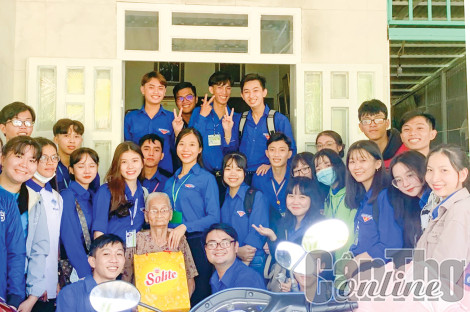 Tình nguyện gắn với chuyên môn