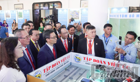 Hỗ trợ, ưu đãi theo phương châm “việc gì khó
dành cho chính quyền, việc gì dễ dành cho doanh nghiệp”