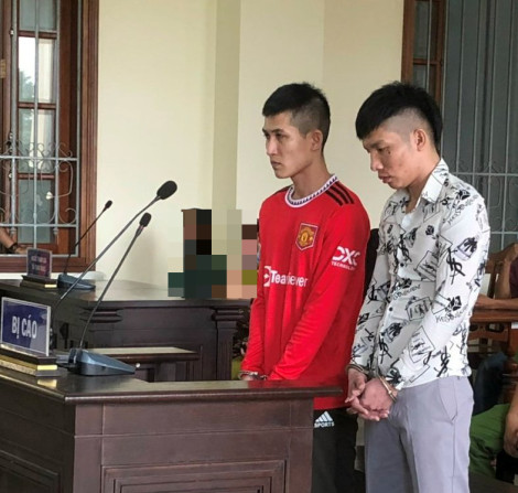 Dùng hung khí giải quyết mâu thuẫn,đôi bạn cùng vào tù
