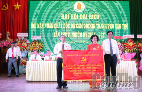 Bà Võ Thị Thanh Nga tái đắc cử Chủ tịch Hội Nạn nhân chất độc da cam/dioxin TP Cần Thơ, nhiệm kỳ 2022-2027