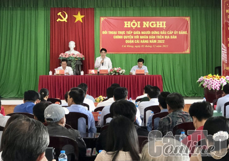 Lãnh đạo quận Cái Răng đối thoại với nhân dân