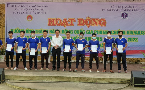 Truyền thông kiến thức phòng, chống HIV/AIDS