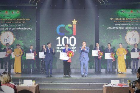 PNJ dẫn đầu top 10 doanh nghiệp phát triển bền vững lĩnh vực thương mại dịch vụ năm 2022
