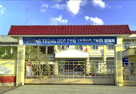 Cà Mau: Chuyển lớp thầy giáo khơi chuyện không hay của gia đình nữ sinh