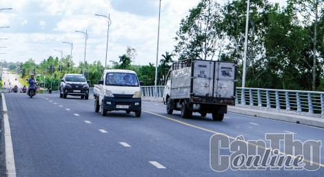 Doanh thu vận tải, dịch vụ hỗ trợ và bưu chính tăng mạnh