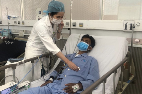 Cứu thanh niên Campuchia có hoàn cảnh khó khăn, mắc bệnh tim nguy kịch trên nền hậu COVID-19