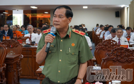 Tiếp tục làm rõ những vấn đề cử tri quan tâm