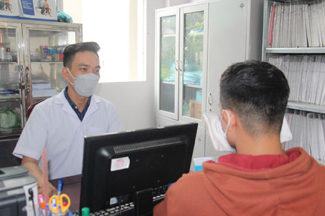 Bảo hiểm Y tế - tấm thẻ “hộ mệnh” của người nhiễm HIV