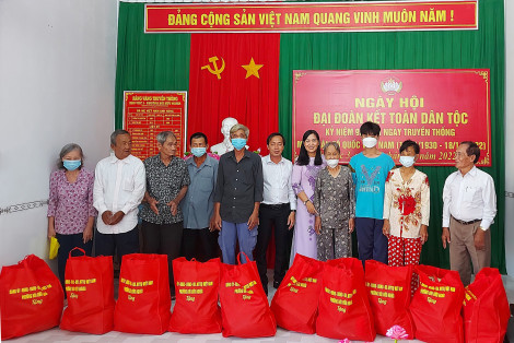 Quan tâm chăm lo đời sống nhân dân