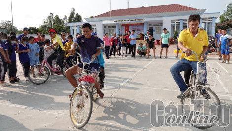 Lấy người dân làm trung tâm