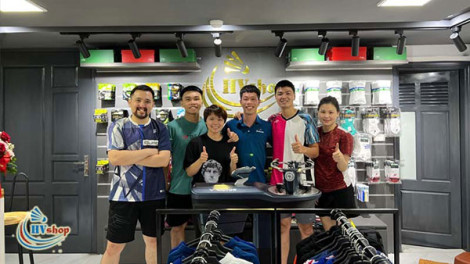Mua vợt cầu lông Yonex chính hãng ở đâu? Ghé ngay HVShop