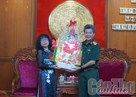 Ban Ðại diện Hội thánh Báp-tít Việt Nam TP Cần Thơ chúc mừng Ngày thành lập Quân đội Nhân dân Việt Nam