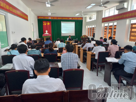 Trang bị kiến thức về phòng, chống tác hại thuốc lá cho 50 cán bộ y tế