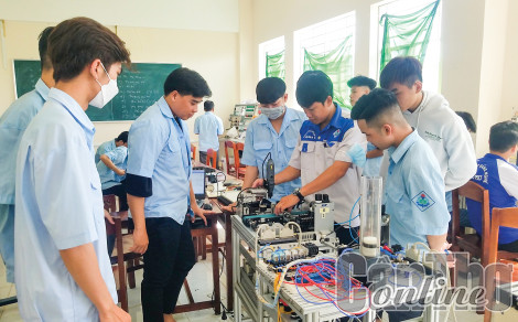 Nhiều cơ hội việc làm cho học sinh, sinh viên
