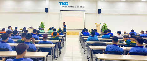Trò chuyện với người lao động về môi trường không khói thuốc lá