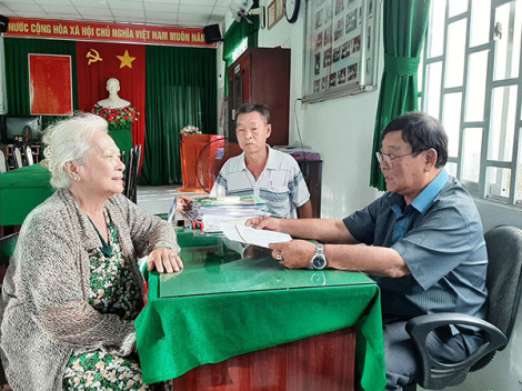 Gương mẫu để dân tin, làm theo