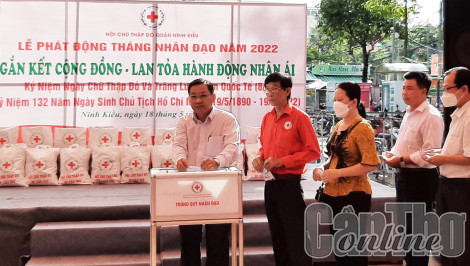 Nhiều hoạt động xã hội nhân đạo