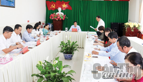Nâng cao trình độ, năng lực, trách nhiệm của cán bộ tuyên giáo các cấp
