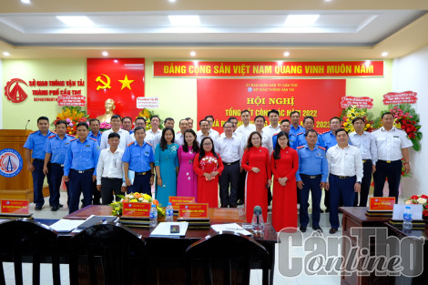 Đầu tư xây dựng kết cấu hạ tầng giao thông đồng bộ, hiện đại