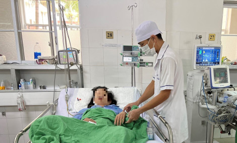 Chạy ECMO, cứu bệnh nhân 26 tuổi nguy kịch vì sốt xuất huyết