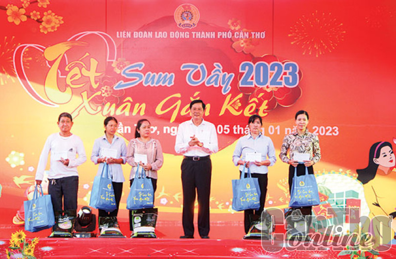 Khai mạc “Chợ Tết Công đoàn” năm 2023