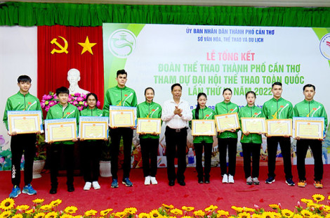 Cần Thơ khen thưởng đoàn VÐV tham dự Ðại hội Thể thao toàn quốc 2022