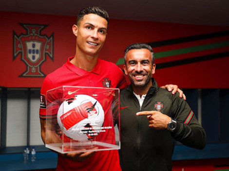 Người đứng sau vụ chuyển nhượng đình đám của Ronaldo