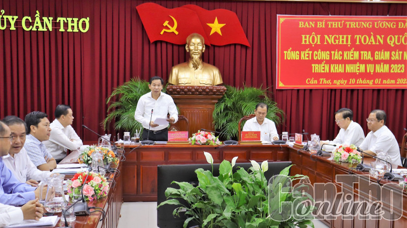 Kịp thời phát hiện, phòng ngừa từ sớm, không để khuyết điểm, vi phạm nhỏ tích tụ thành sai phạm lớn, dẫn đến vi phạm