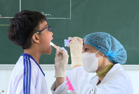 Khám răng miễn phí cho gần 4.500 học sinh tiểu học và mầm non