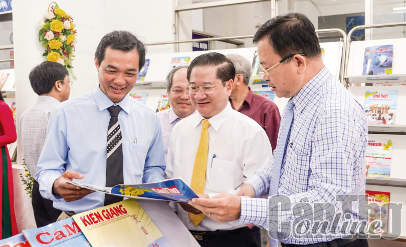Cần Thơ khai hội Báo Xuân Quý Mão 2023