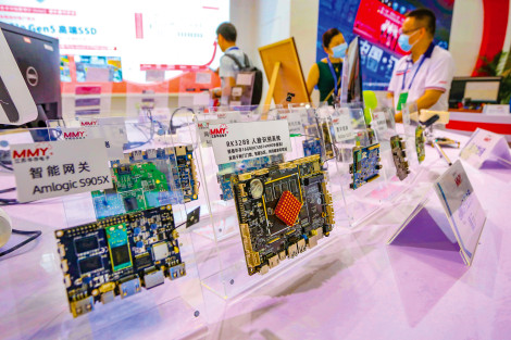 Sôi động cuộc đua thống lĩnh chip bán dẫn toàn cầu