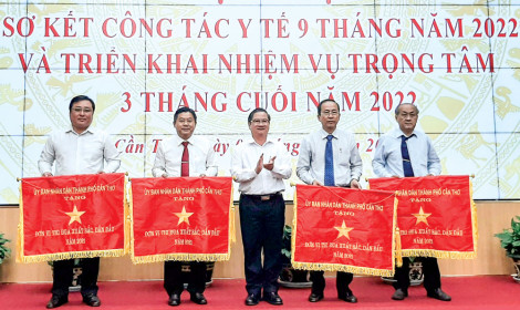 Vững lòng tin, vượt gian khó