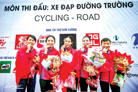 Kim Cương trong nắng